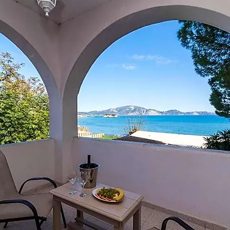 Porto Koukla Hotel